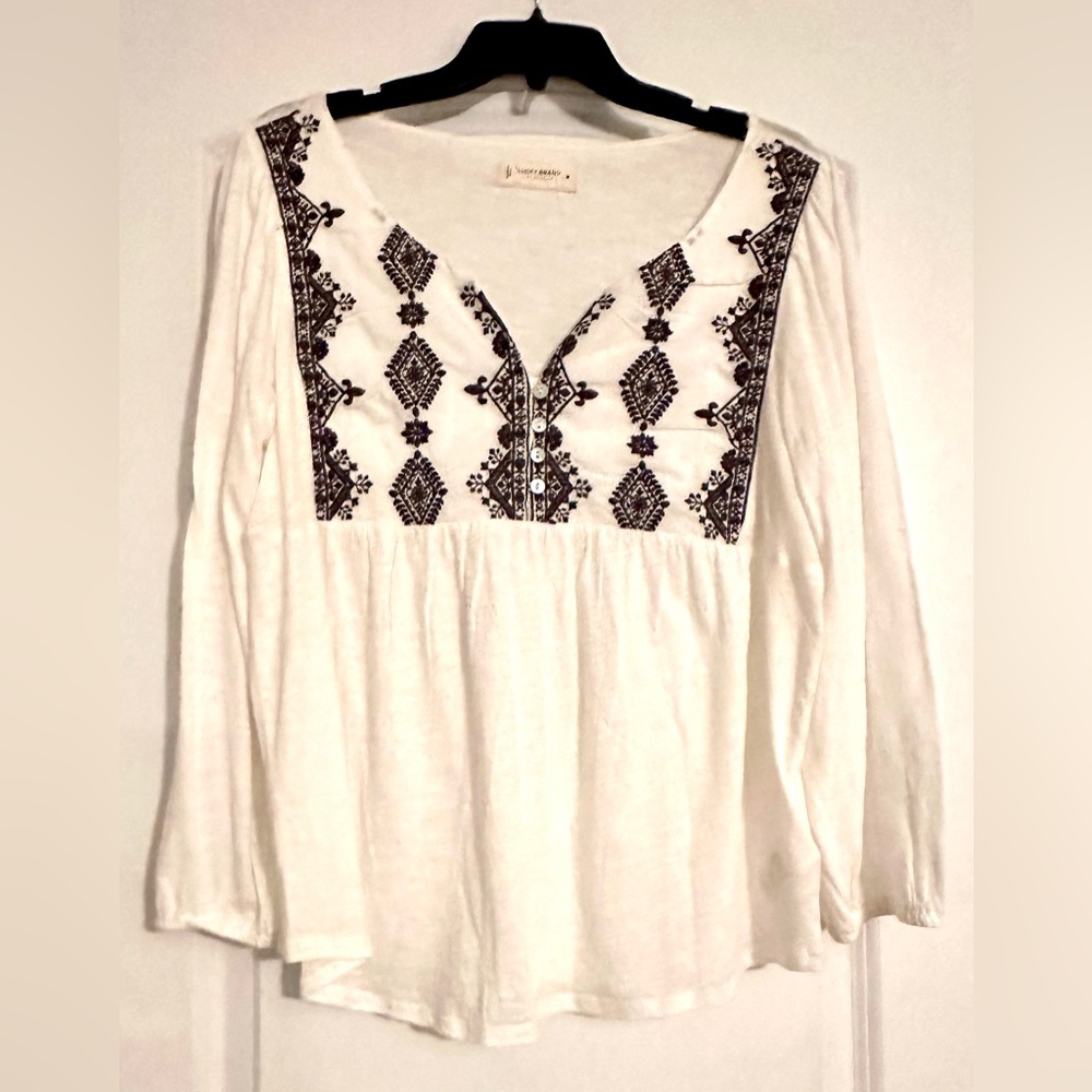 Lucky Brand Ladies V-Neck White Cotton Blend Button Shirt size Medium New